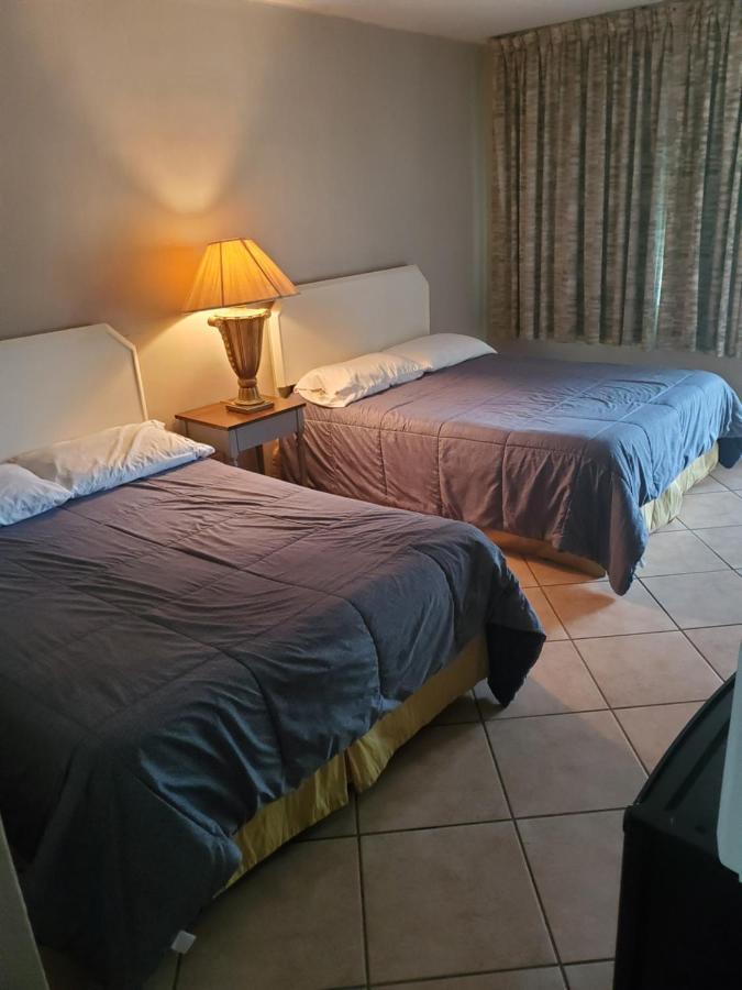 Conty'S Motel Naples Manor Экстерьер фото